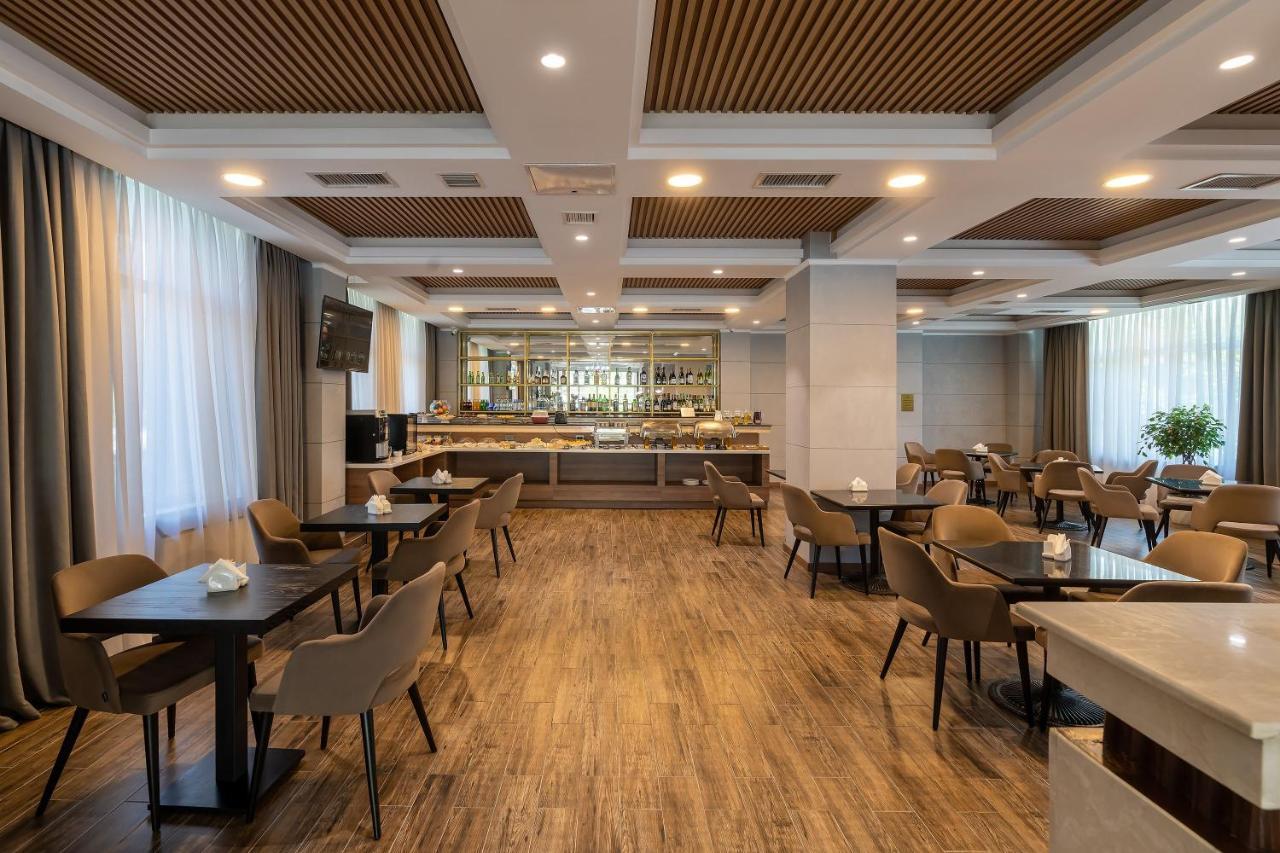 Renion Residence Hotel Almaty Exterior photo