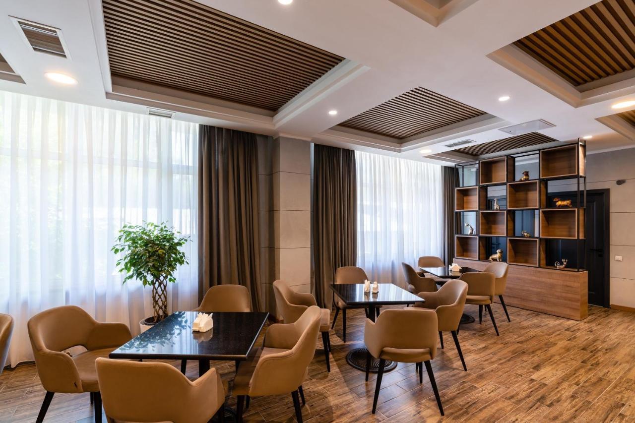 Renion Residence Hotel Almaty Exterior photo
