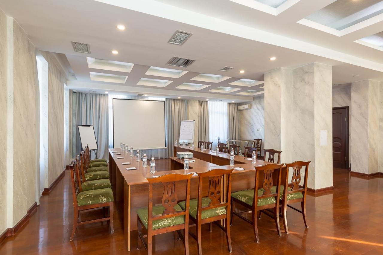Renion Residence Hotel Almaty Exterior photo